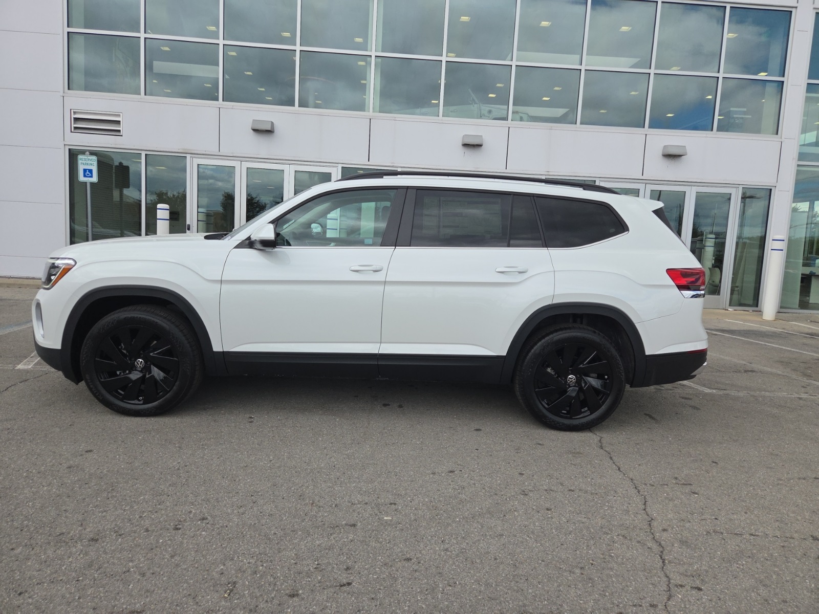 new 2026 Volkswagen Atlas car