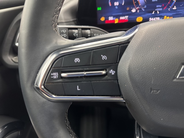 used 2024 Chevrolet Traverse car, priced at $42,988