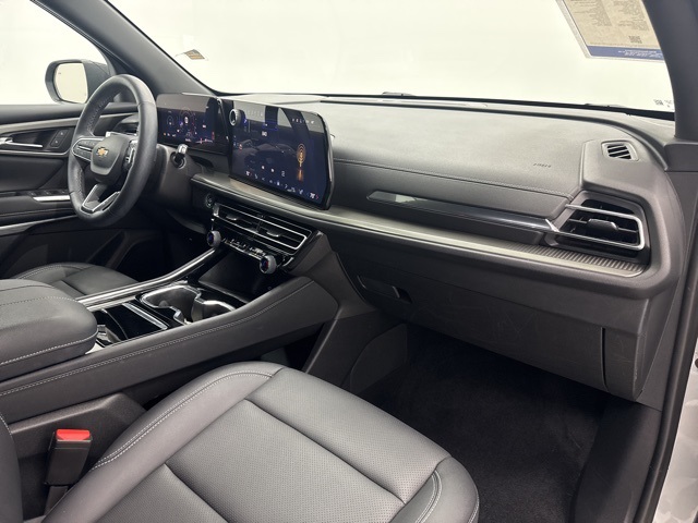 used 2024 Chevrolet Traverse car, priced at $42,988