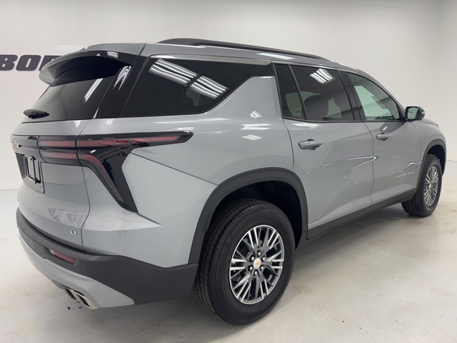 used 2024 Chevrolet Traverse car, priced at $42,988