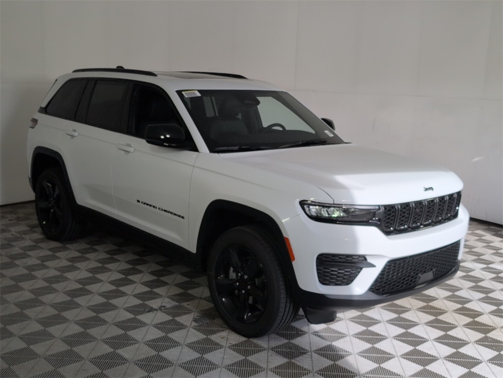 new 2025 Jeep Grand Cherokee car, priced at $38,530