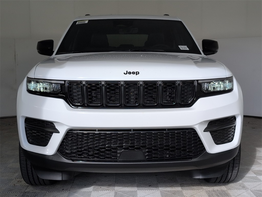 new 2025 Jeep Grand Cherokee car, priced at $38,530