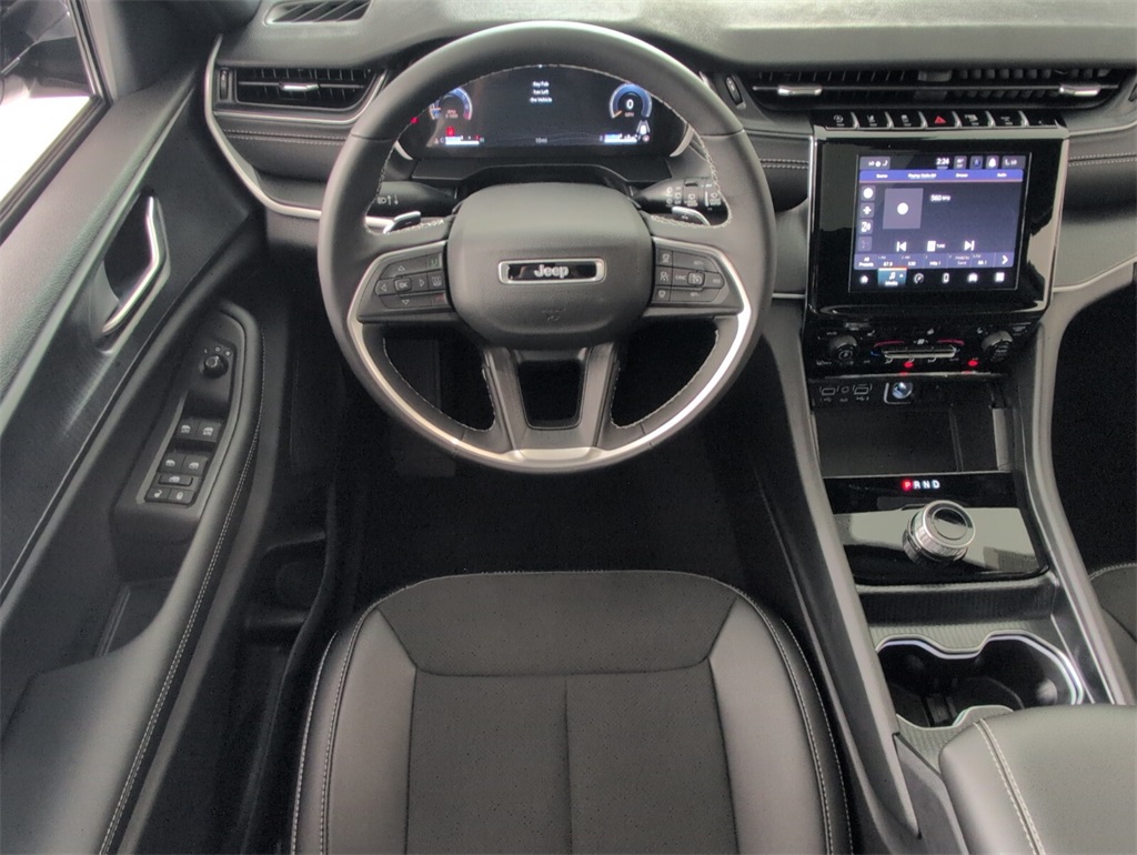 new 2025 Jeep Grand Cherokee car, priced at $38,530