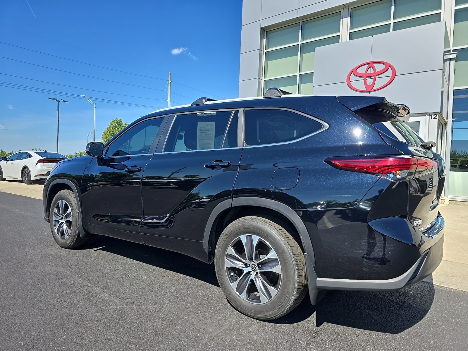 used 2023 Toyota Highlander car, priced at $38,179