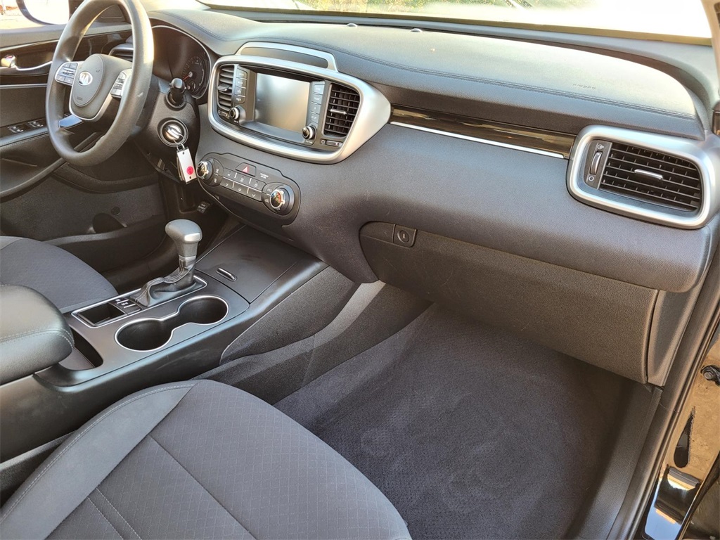 used 2020 Kia Sorento car, priced at $15,700