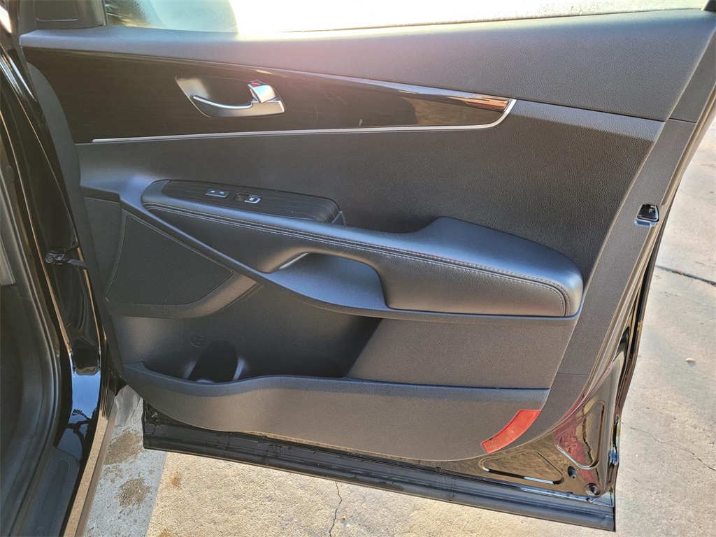 used 2020 Kia Sorento car, priced at $15,700