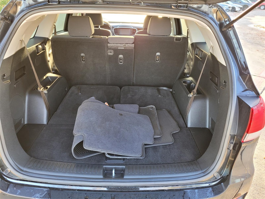 used 2020 Kia Sorento car, priced at $15,700