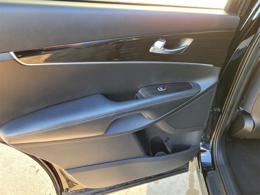 used 2020 Kia Sorento car, priced at $15,700
