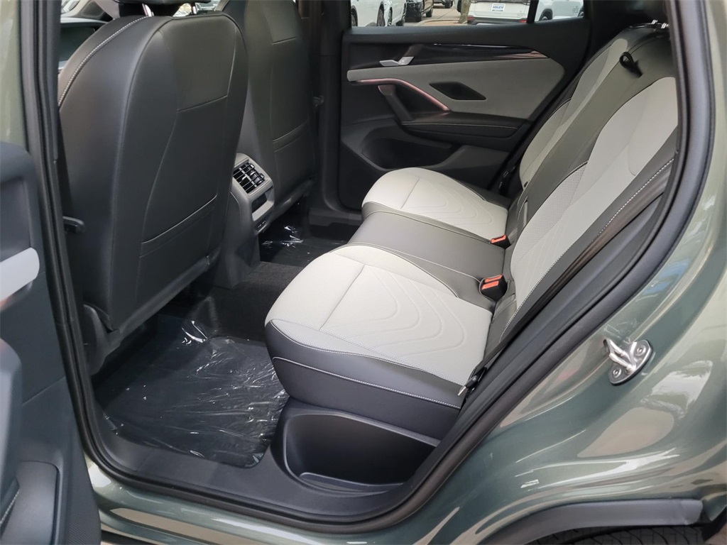 new 2025 Volkswagen Tiguan car, priced at $39,476