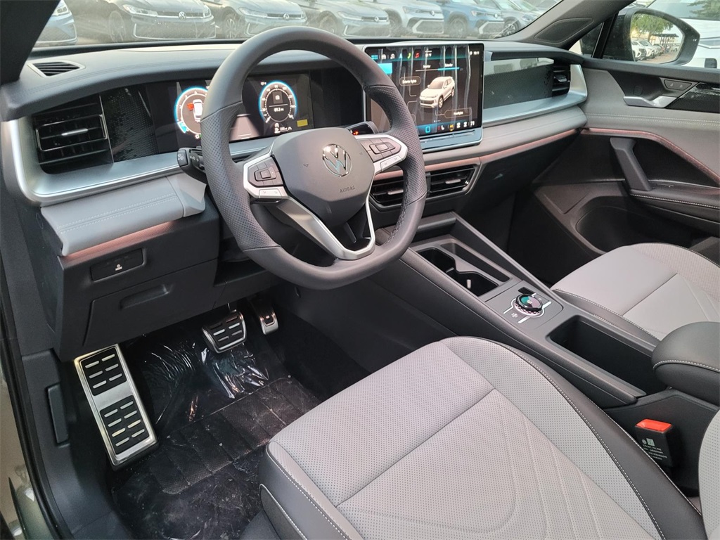 new 2025 Volkswagen Tiguan car, priced at $39,476