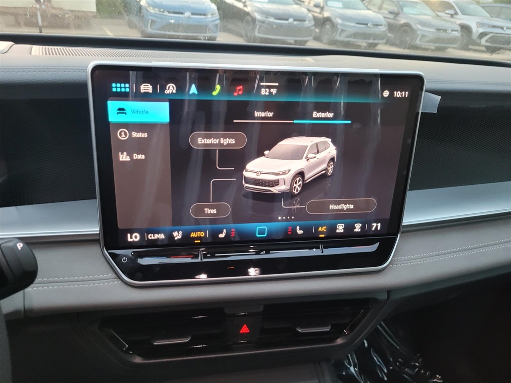 new 2025 Volkswagen Tiguan car, priced at $39,476