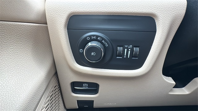 new 2025 Jeep Grand Cherokee L car, priced at $50,113