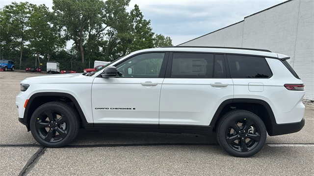 new 2025 Jeep Grand Cherokee L car, priced at $50,113