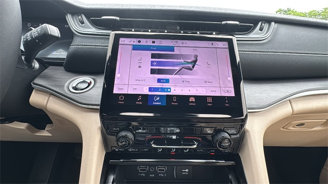 new 2025 Jeep Grand Cherokee L car, priced at $50,113