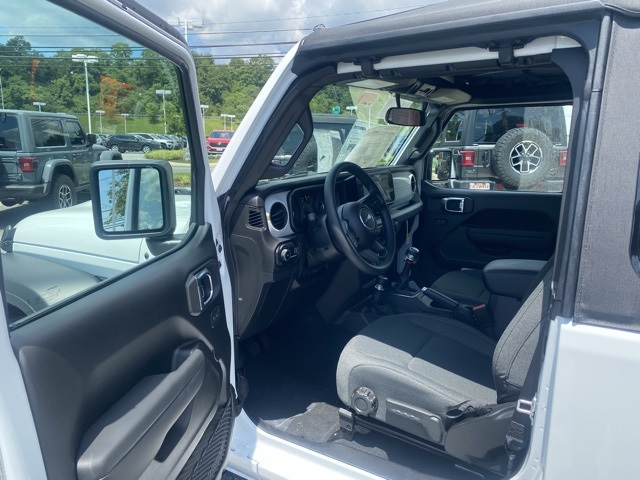 new 2025 Jeep Wrangler car, priced at $28,199