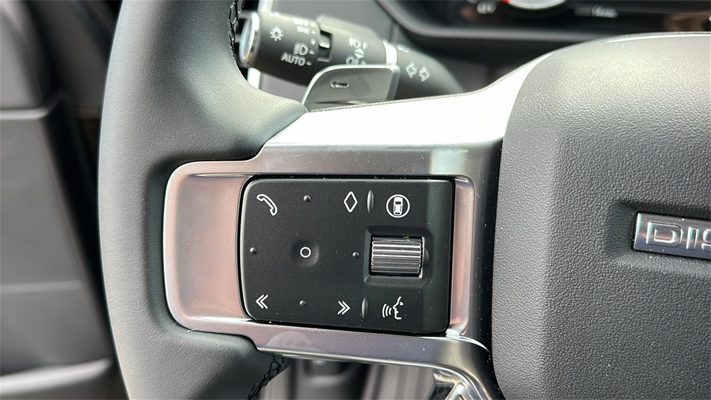 new 2026 Land Rover Discovery car, priced at $80,940