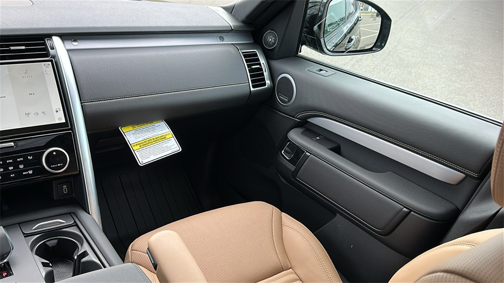 new 2026 Land Rover Discovery car, priced at $80,940