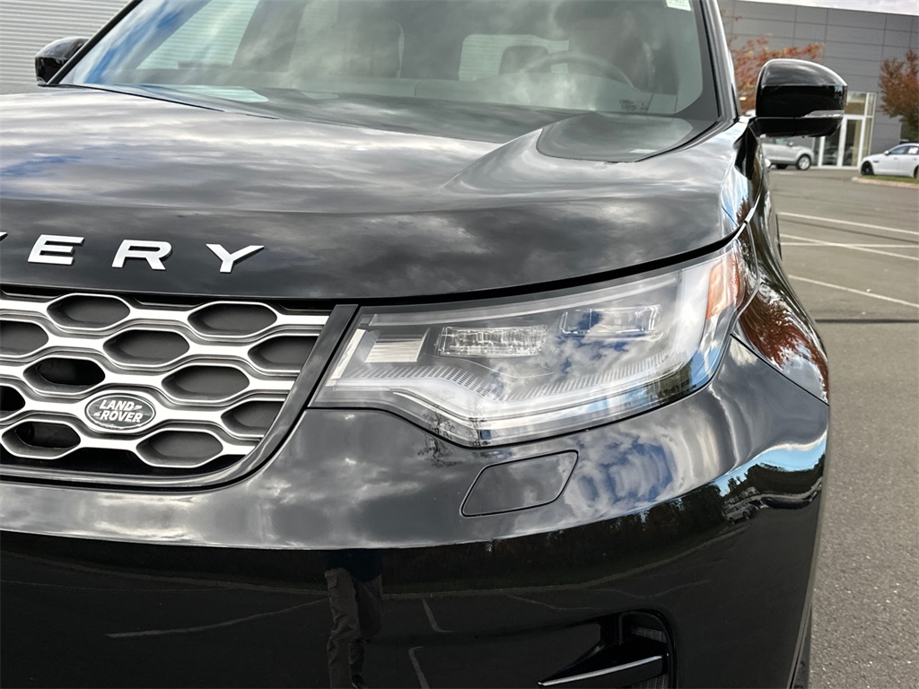 new 2026 Land Rover Discovery car, priced at $80,940