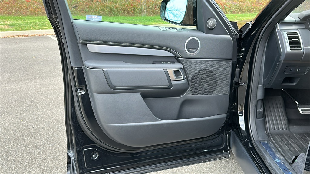 new 2026 Land Rover Discovery car, priced at $80,940