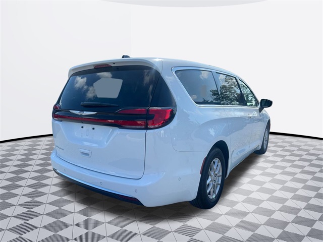 new 2025 Chrysler Pacifica car, priced at $42,732