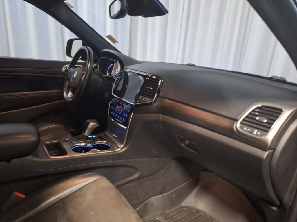 used 2020 Jeep Grand Cherokee car, priced at $19,499