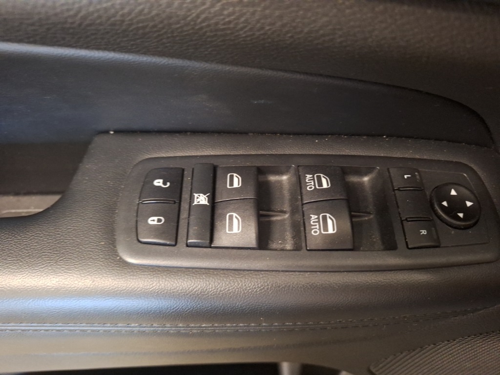 used 2020 Jeep Grand Cherokee car, priced at $19,499