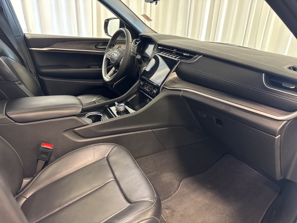 used 2025 Jeep Grand Cherokee car, priced at $42,000