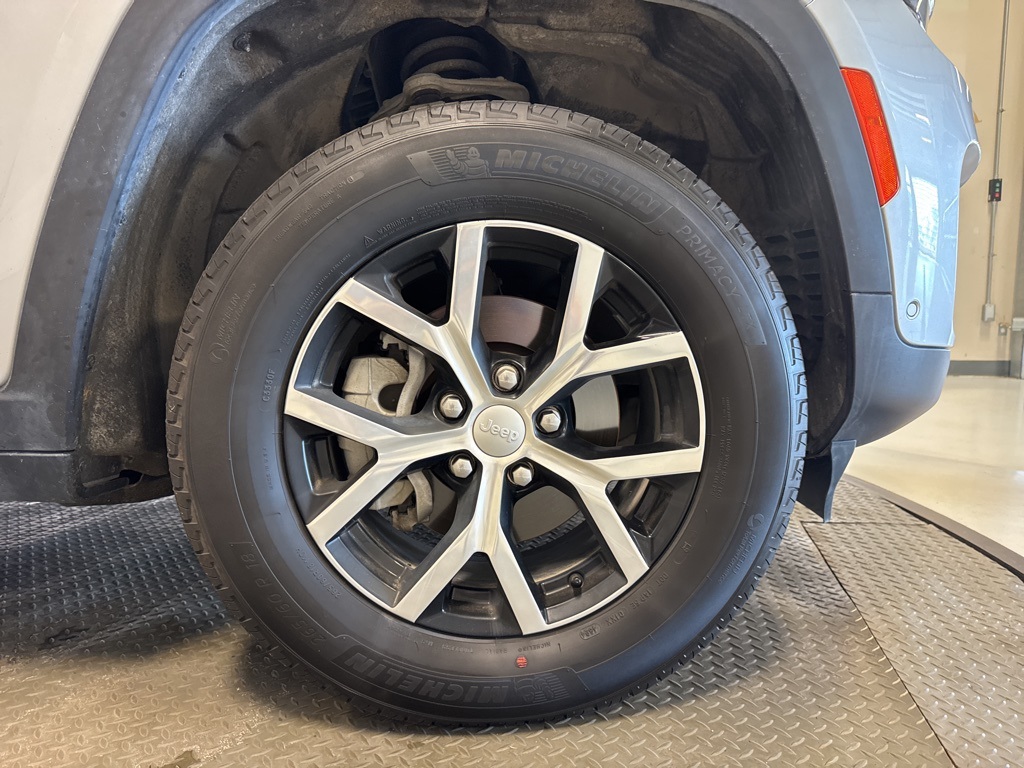 used 2025 Jeep Grand Cherokee car, priced at $42,000