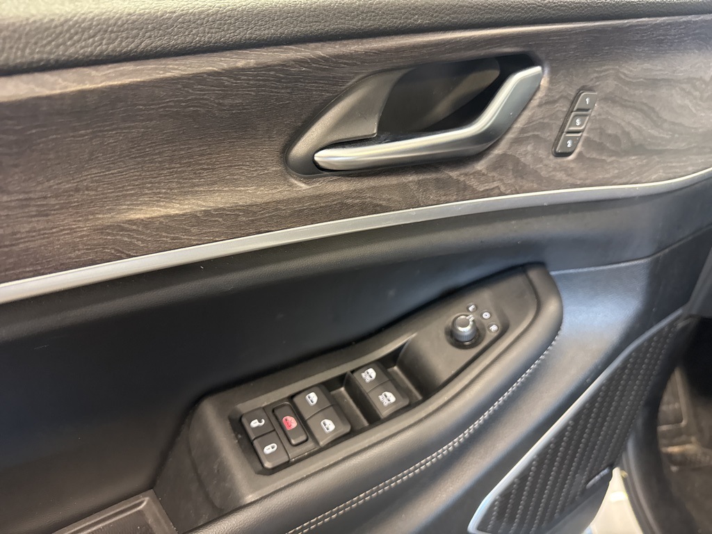 used 2025 Jeep Grand Cherokee car, priced at $42,000