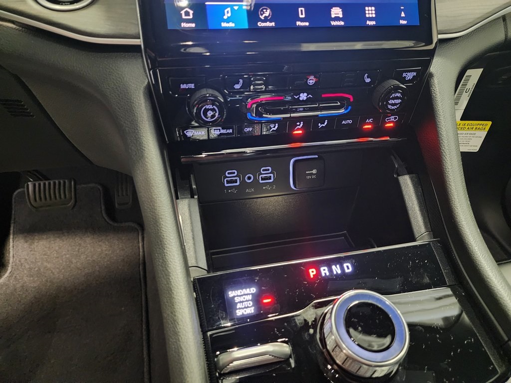 new 2025 Jeep Grand Cherokee car, priced at $43,631