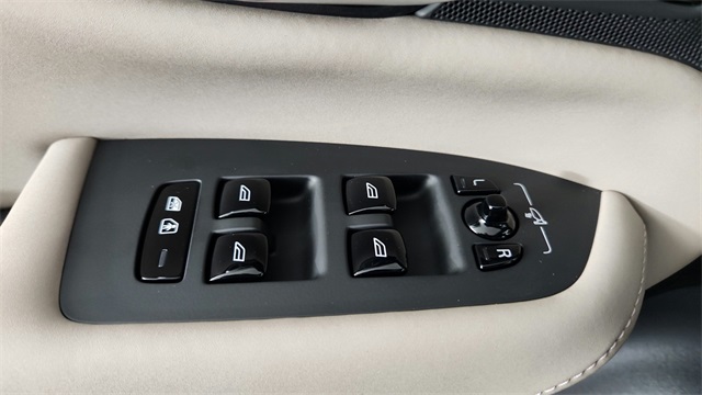 new 2026 Volvo XC90 Plug-In Hybrid car, priced at $84,695