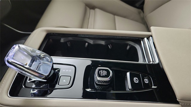 new 2026 Volvo XC90 Plug-In Hybrid car, priced at $84,695