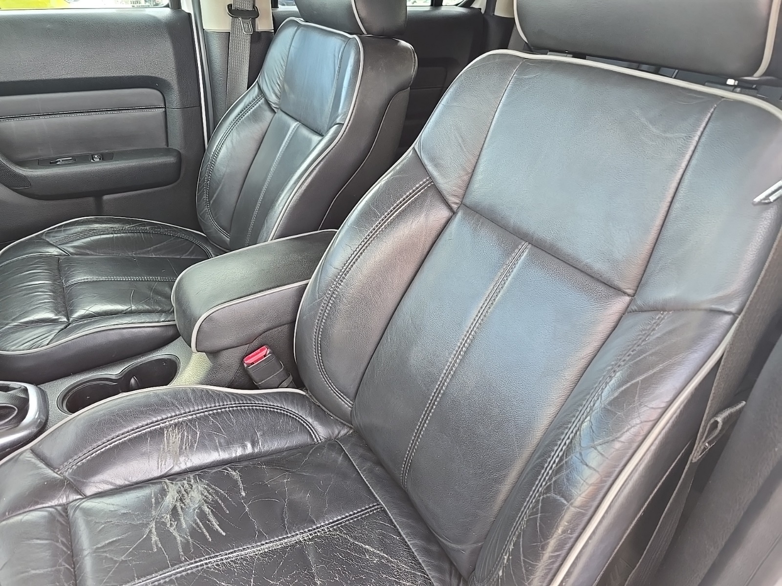 used 2007 Hummer H3 car, priced at $10,000