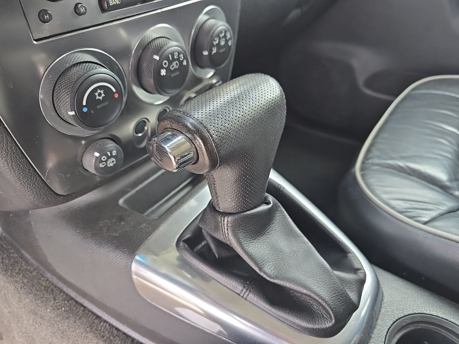 used 2007 Hummer H3 car, priced at $10,000