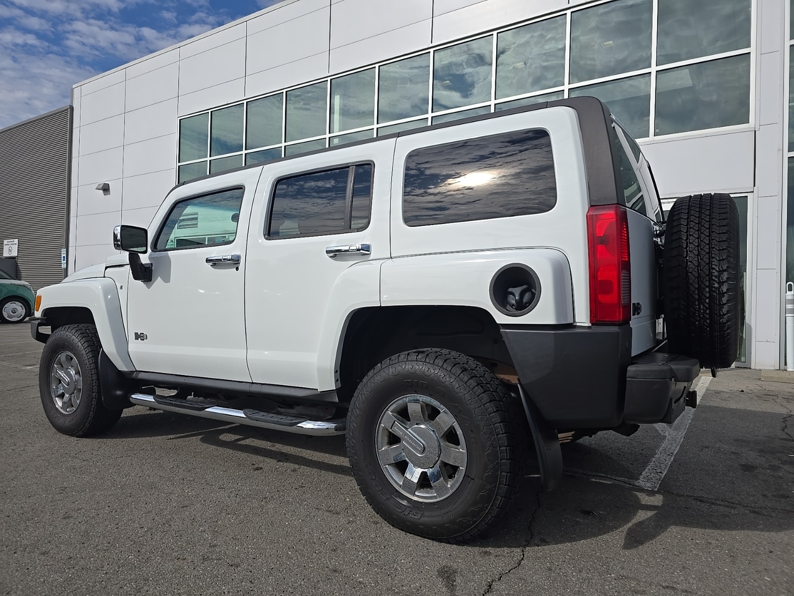 used 2007 Hummer H3 car, priced at $10,000