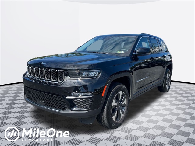 used 2024 Jeep Grand Cherokee car, priced at $31,911
