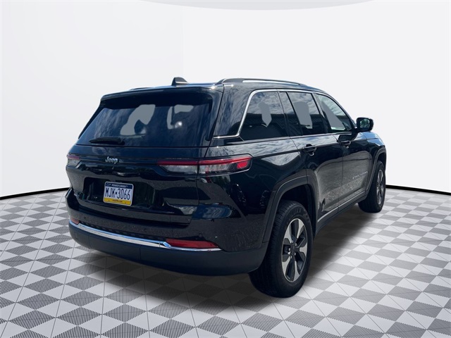 used 2024 Jeep Grand Cherokee car, priced at $31,911