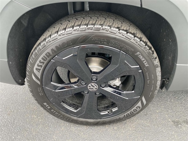 new 2025 Volkswagen Taos car, priced at $38,121