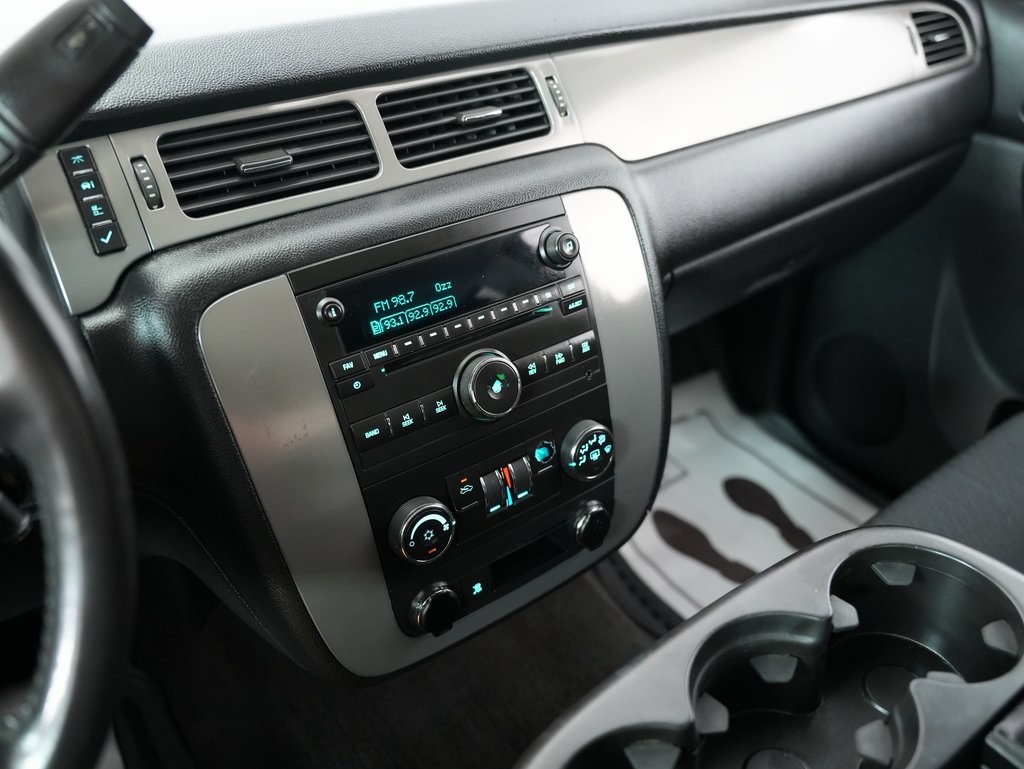 used 2010 Chevrolet Avalanche 1500 car, priced at $6,000