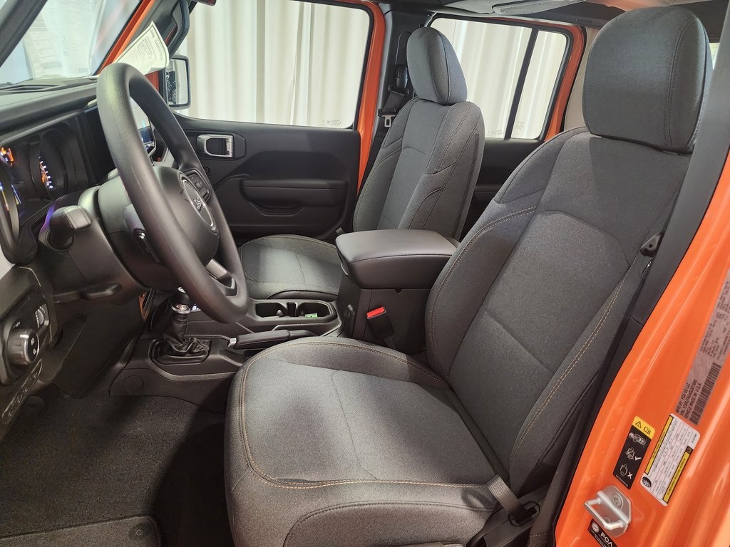 new 2025 Jeep Gladiator car, priced at $43,387