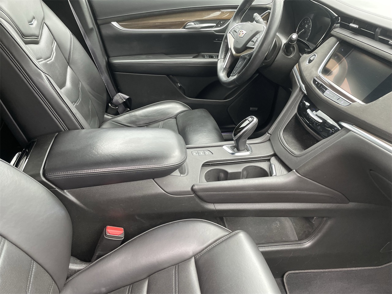 used 2017 Cadillac XT5 car, priced at $17,800