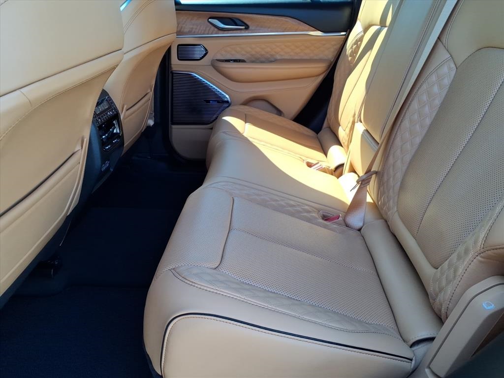 used 2024 Jeep Grand Cherokee car, priced at $55,900