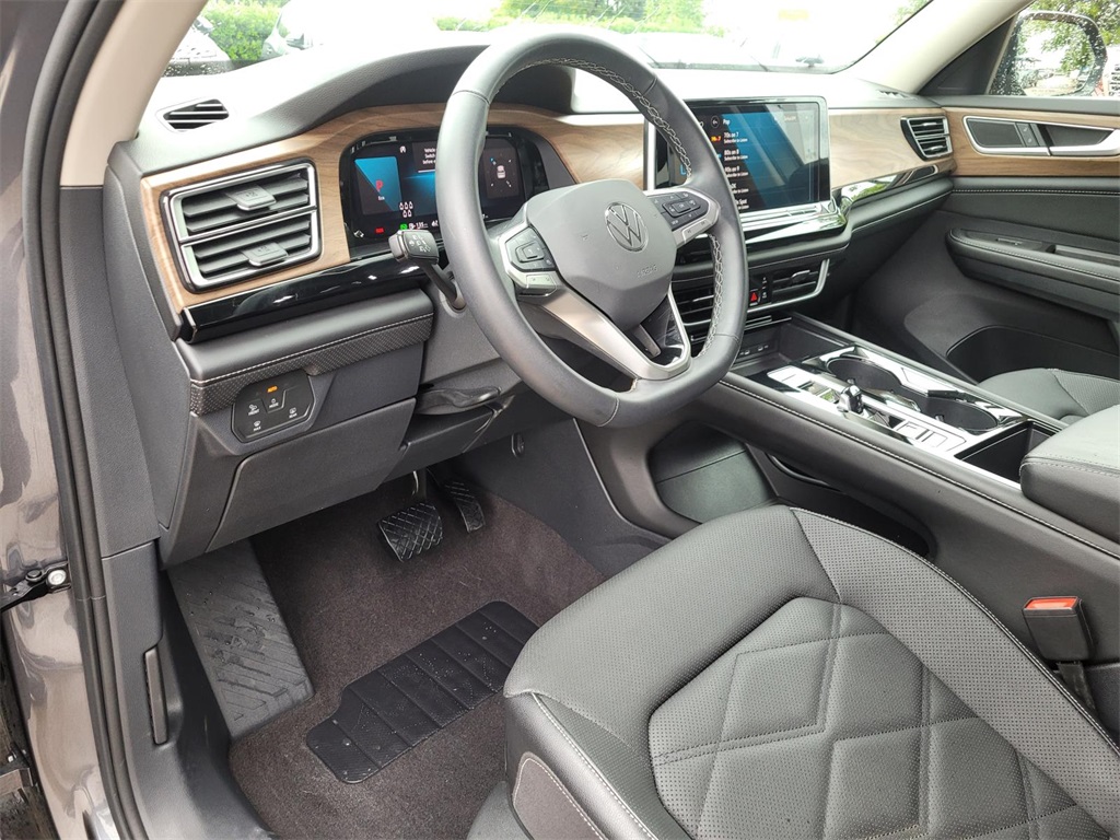 used 2024 Volkswagen Atlas car, priced at $32,577