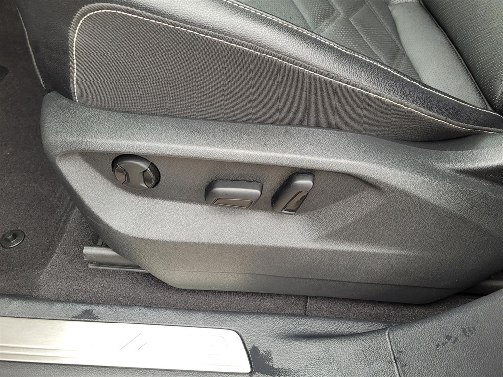used 2024 Volkswagen Atlas car, priced at $32,577