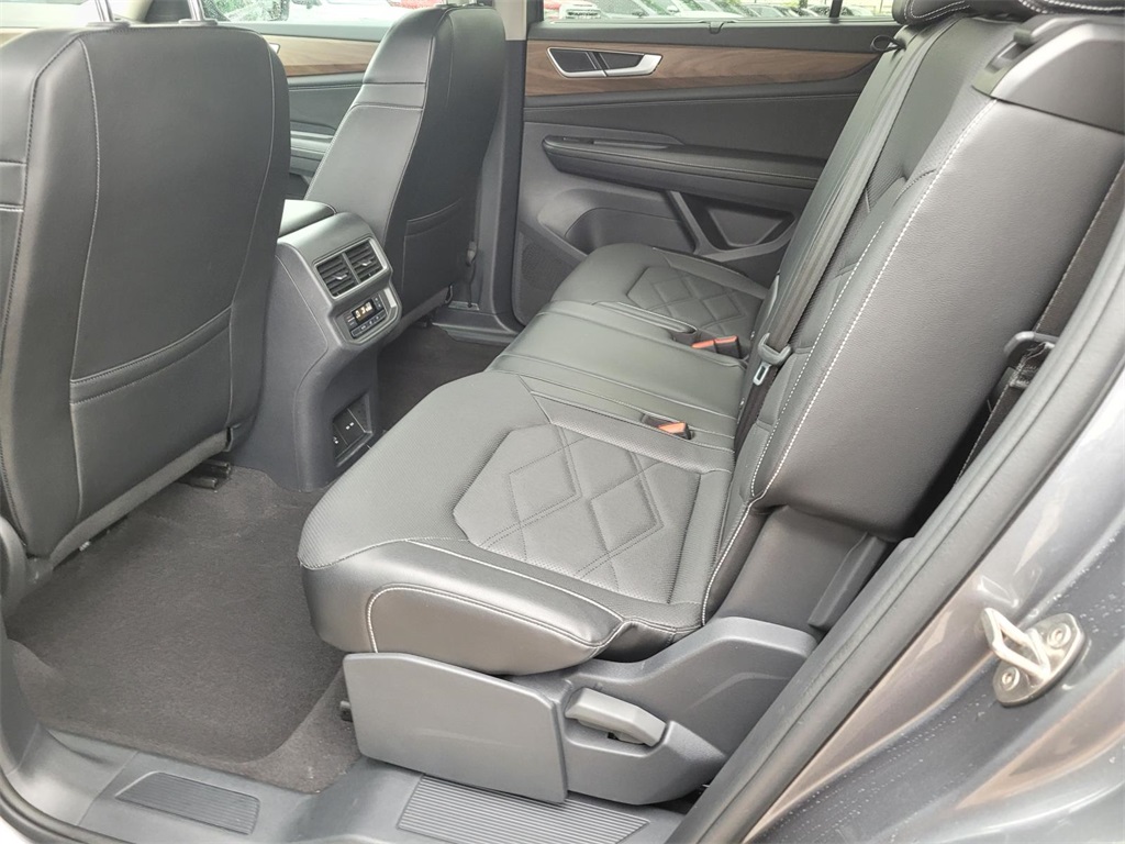 used 2024 Volkswagen Atlas car, priced at $32,577