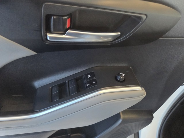 used 2022 Toyota Highlander car, priced at $35,577