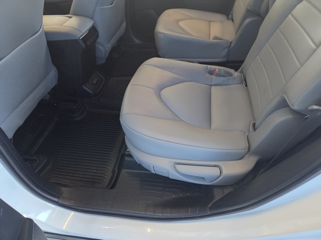 used 2022 Toyota Highlander car, priced at $35,577