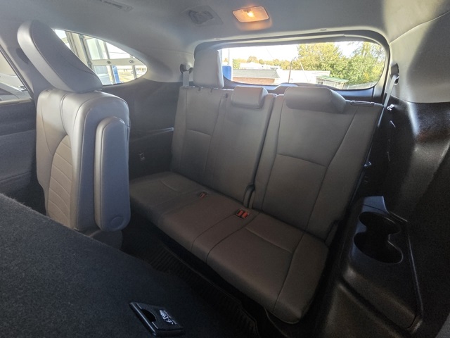 used 2022 Toyota Highlander car, priced at $35,577