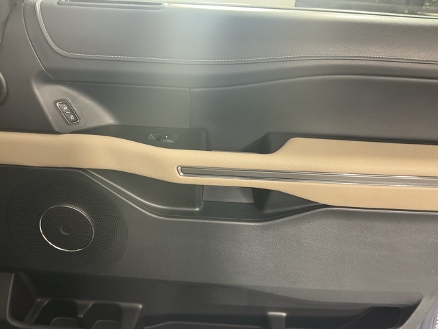 used 2022 Ford Expedition car, priced at $40,701