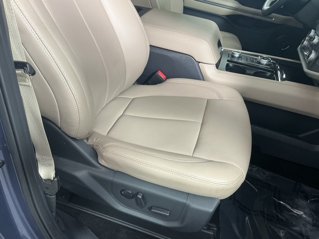 used 2022 Ford Expedition car, priced at $40,701